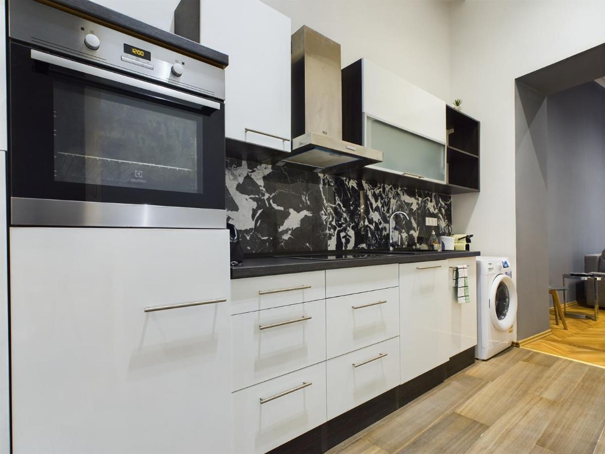 Gray Stylish Appartement Budapest